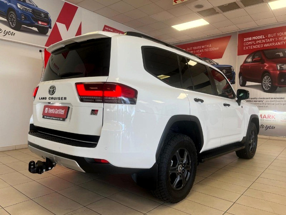 TOYOTA LANDCRUISER 300 V6 3.3D GR-S, image 2