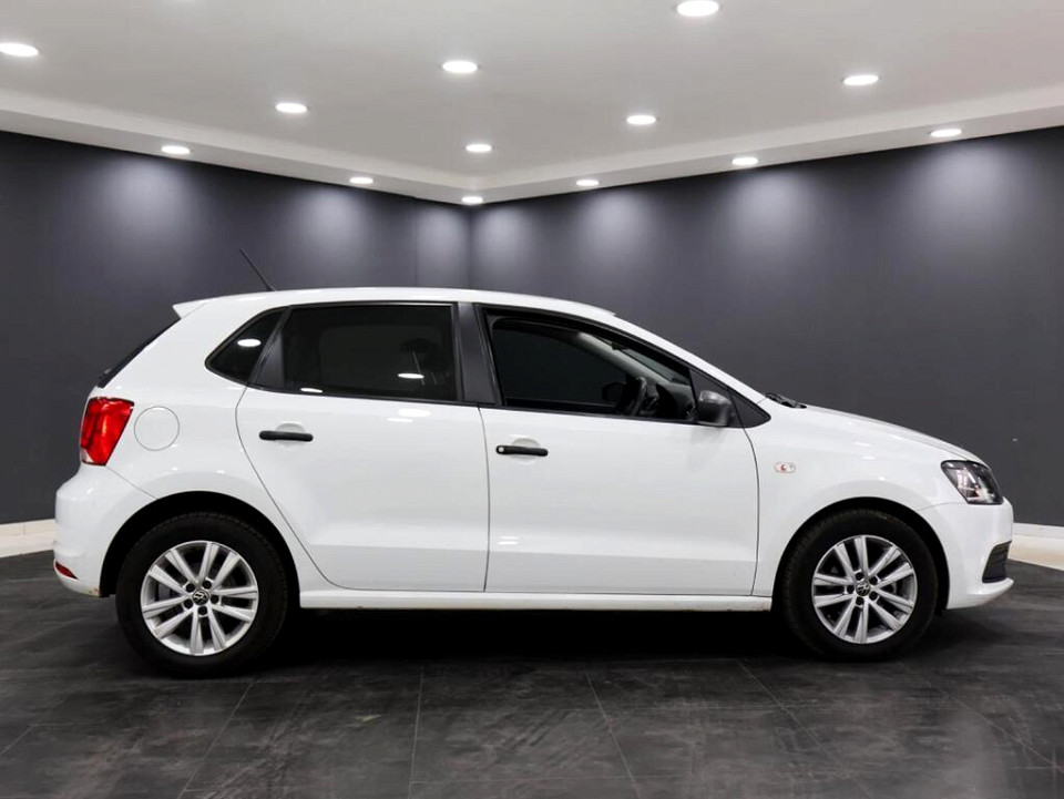VOLKSWAGEN POLO VIVO 1.4 TRENDLINE (5DR), image 2