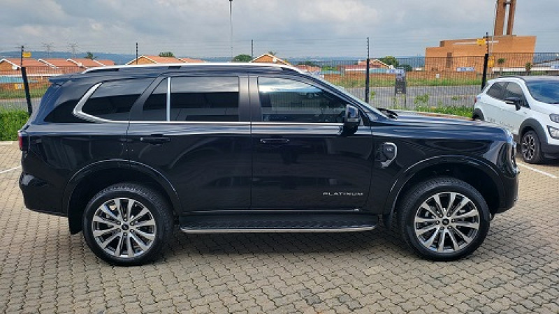 FORD EVEREST 3.0D V6 PLATINUM AWD A/T, image 2