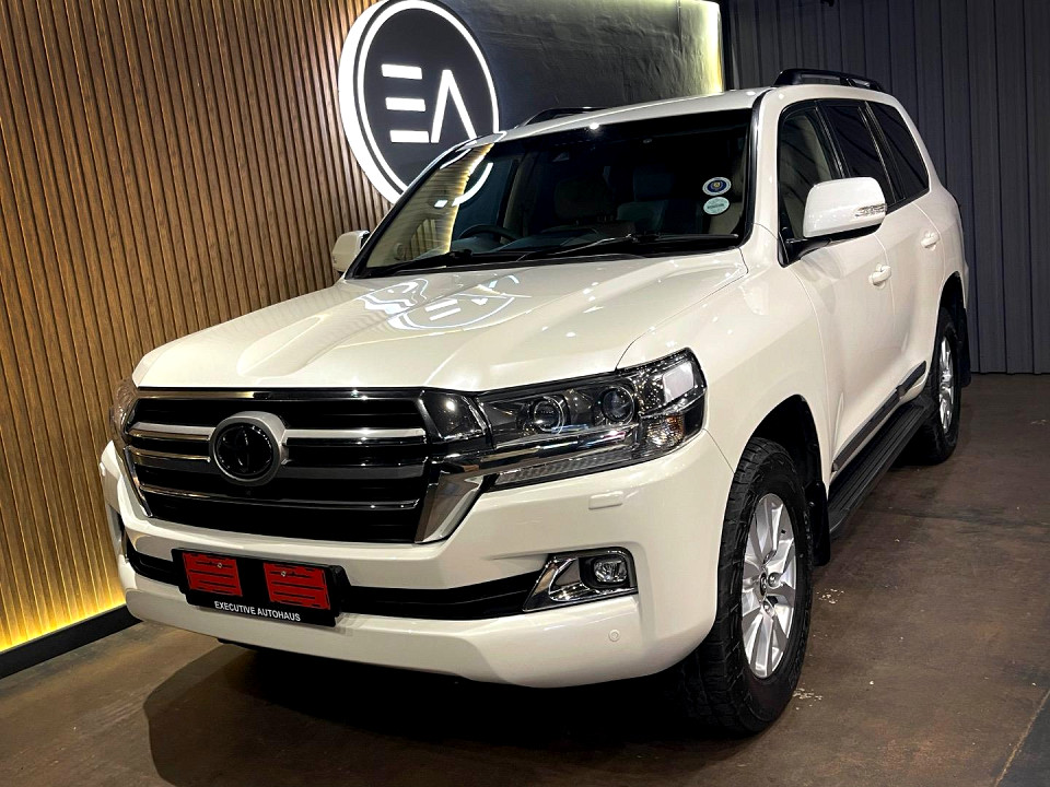 Toyota Land Cruiser 200 4.5D-4D V8 VX-R, image 1