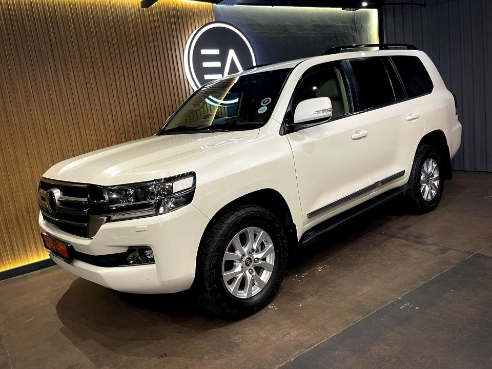 Toyota Land Cruiser 200 4.5D-4D V8 VX-R, image 2