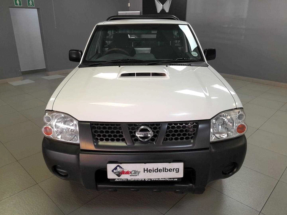 Nissan NP300 2.5 TDi LWB 4X4 P/U S/C, image 2