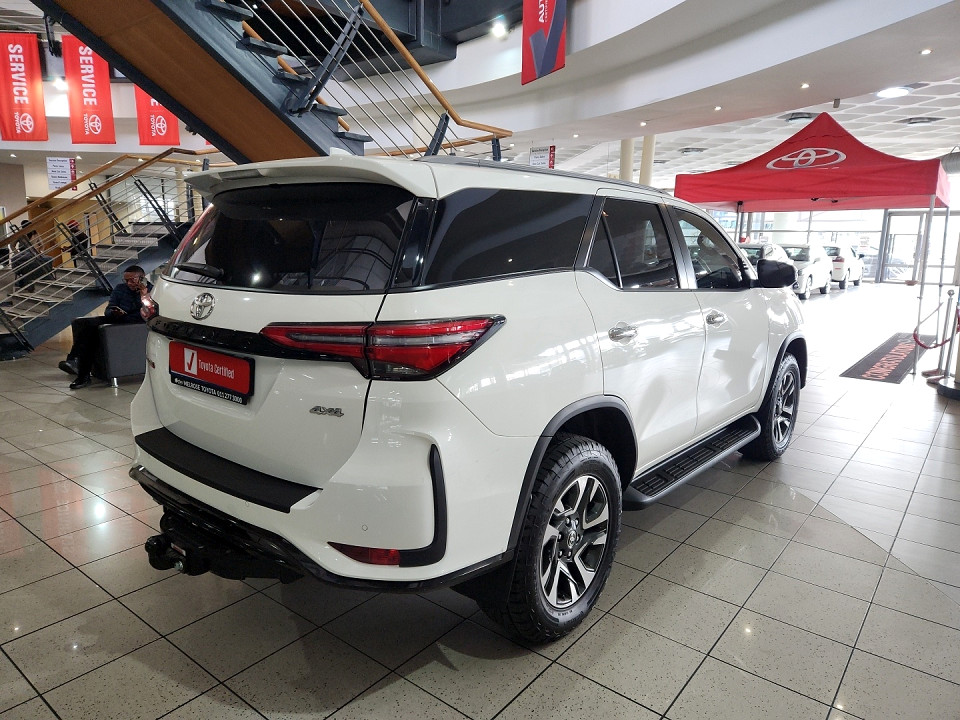 TOYOTA FORTUNER 2.8GD-6 4X4 A/T, image 2