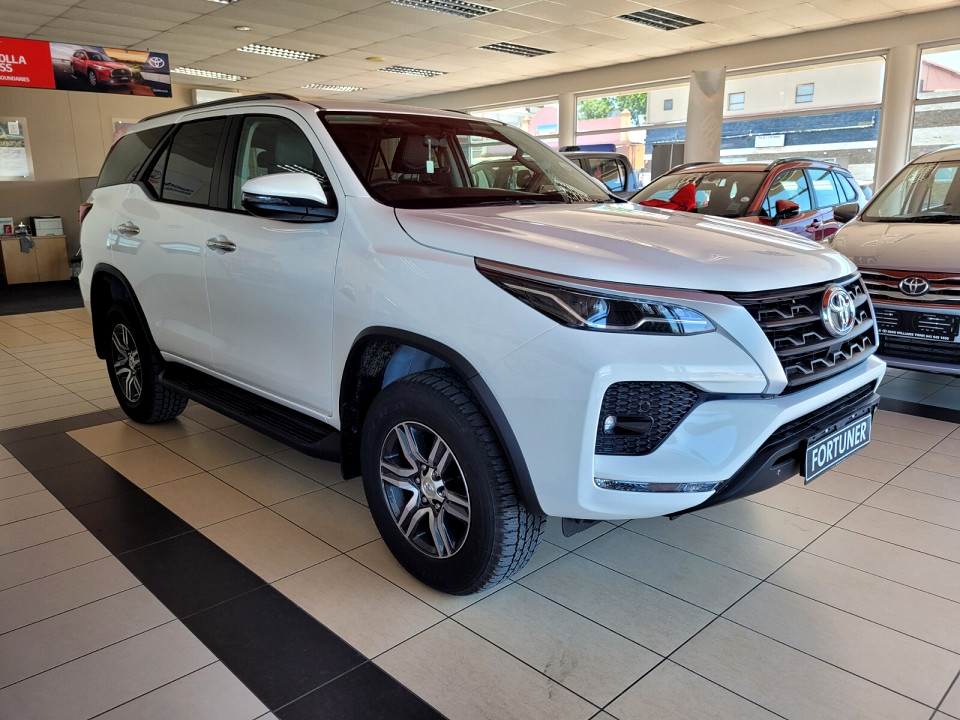 TOYOTA FORTUNER 2.4GD-6 4X4 A/T, image 1