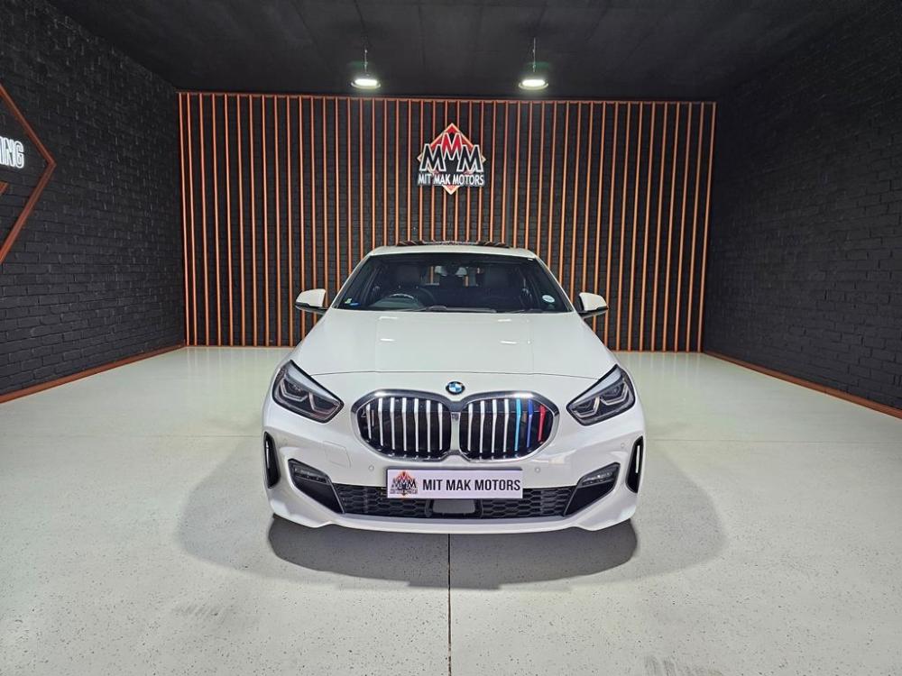 BMW 118i M Sport, image 2
