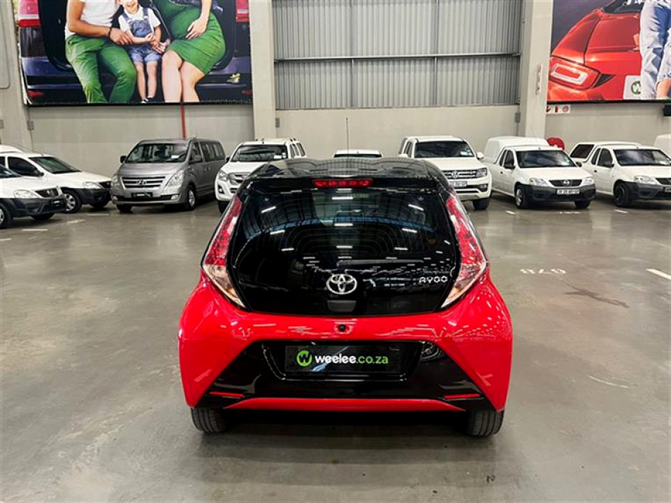 TOYOTA AYGO 1.0  X- PLAY (5DR), image 2