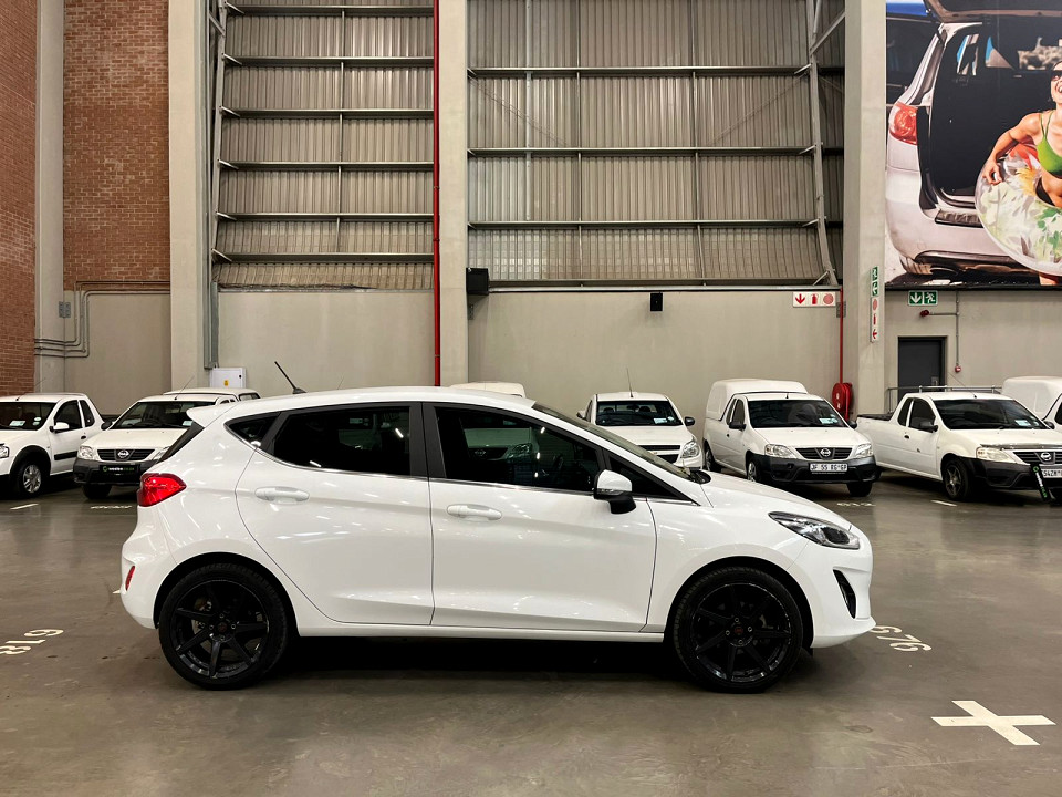 FORD FIESTA 1.0 ECOBOOST TITANIUM 5DR, image 2
