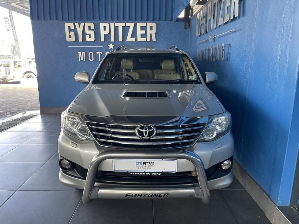 Toyota Fortuner 3.0D-4D 4x4 auto, image 2