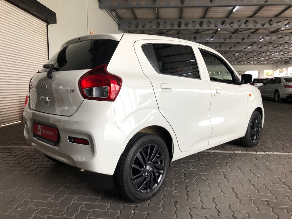 TOYOTA VITZ 1.0 XR AMT, image 2