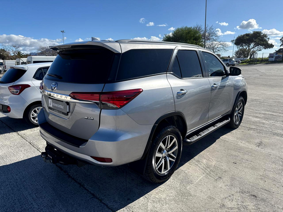 TOYOTA FORTUNER 2.8GD-6 4X4 A/T, image 2