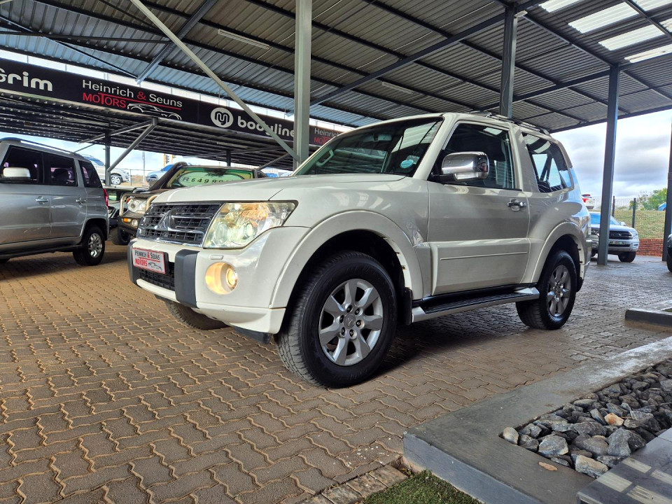 MITSUBISHI PAJERO 3.8 V6 GLS SWB A/T, image 2