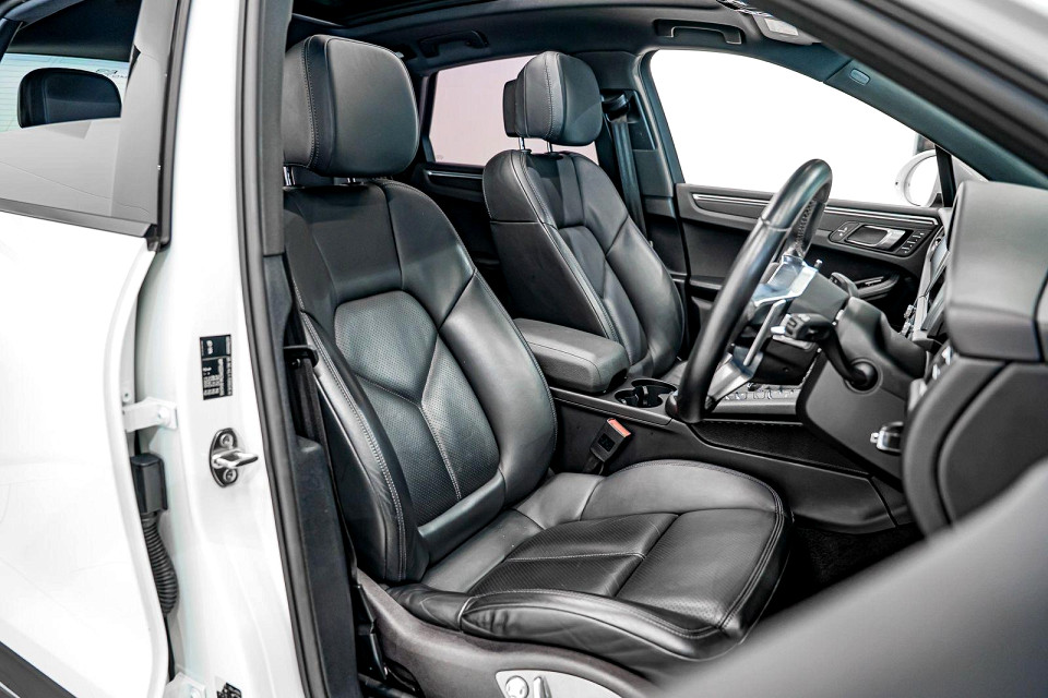 PORSCHE MACAN, image 2