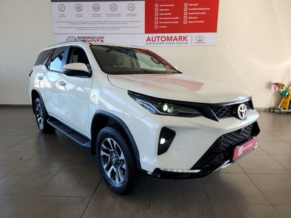 TOYOTA  FORTUNER 2.4GD-6 R/B A/T, image 1