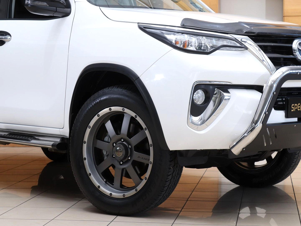 TOYOTA FORTUNER 2.4GD-6 R/B A/T, image 2