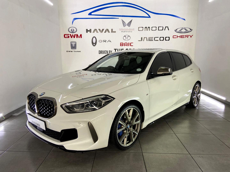 BMW M135i xDrive, image 1