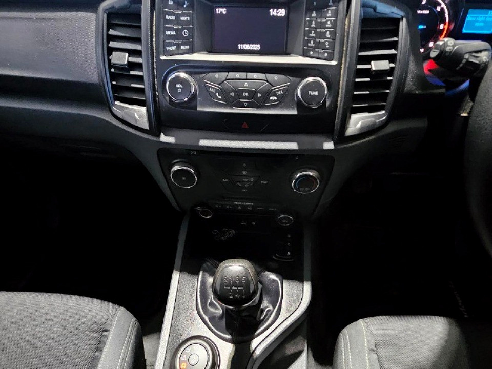 FORD EVEREST 2.2 TDCi  XLS 4X4, image 2