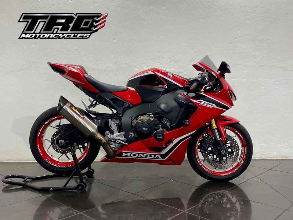 HONDA 1000RR, image 1