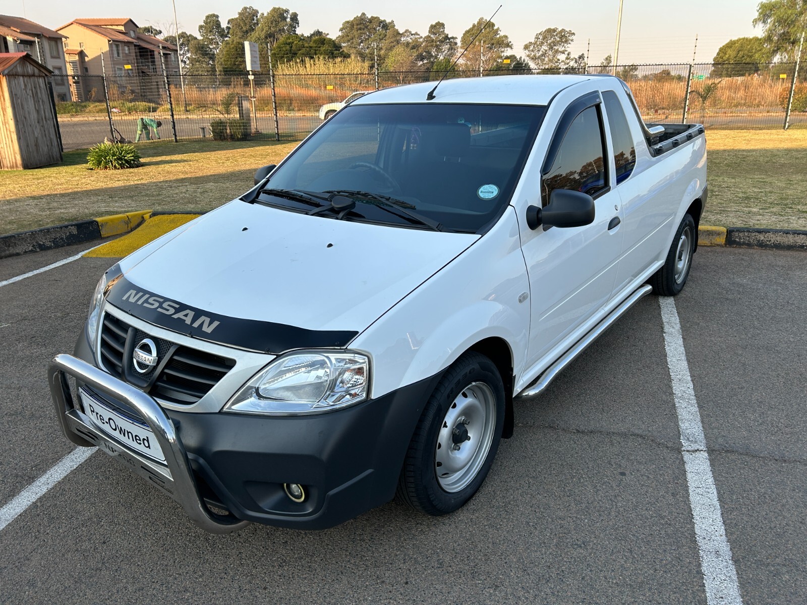 NISSAN NP200 1.6  P/U S/C, image 1