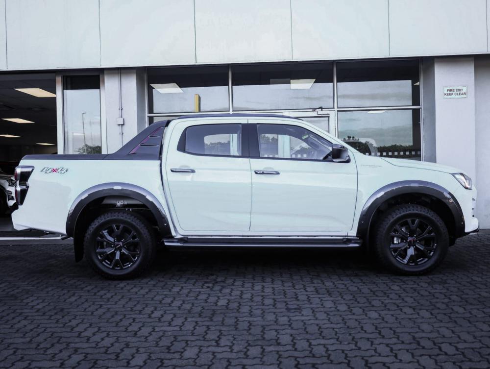 Isuzu D-MAX 3.0 Ddi V-Cross HR 4X4 A/T D/C P/U, image 2
