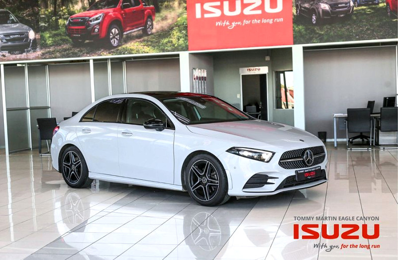 MERCEDES-BENZ A200 (4DR), image 1