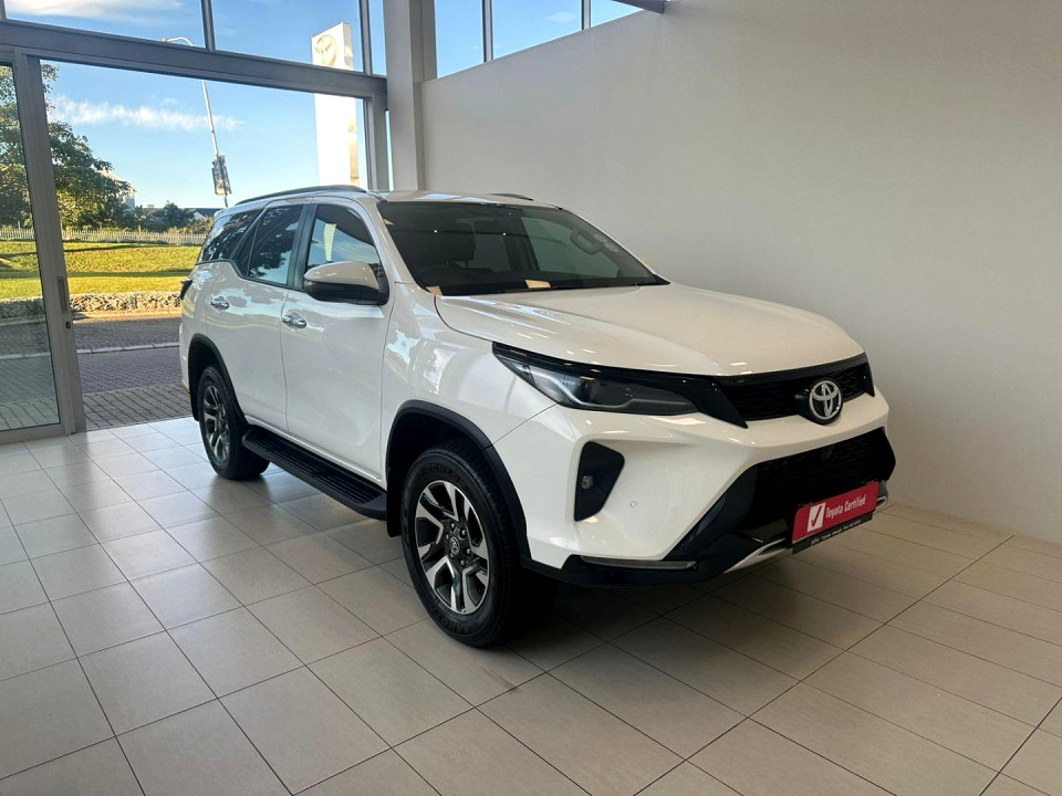 TOYOTA  FORTUNER 2.4GD-6 R/B A/T, image 1