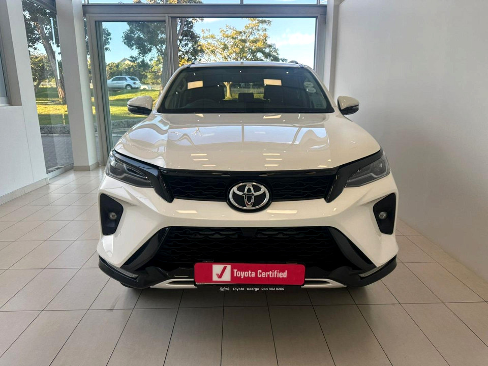 TOYOTA  FORTUNER 2.4GD-6 R/B A/T, image 2