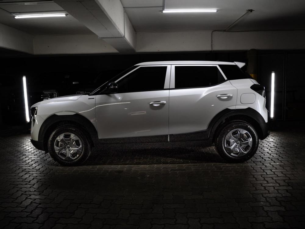 Mahindra XUV3X0 1.2 MX2 AT, image 2