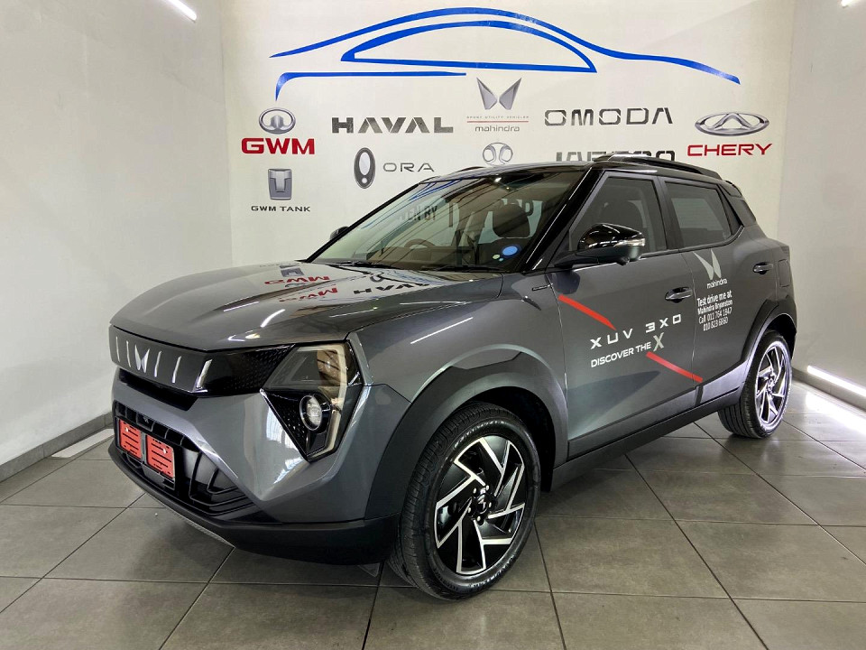 MAHINDRA XUV3XO 1.2T AX7L A/T, image 1