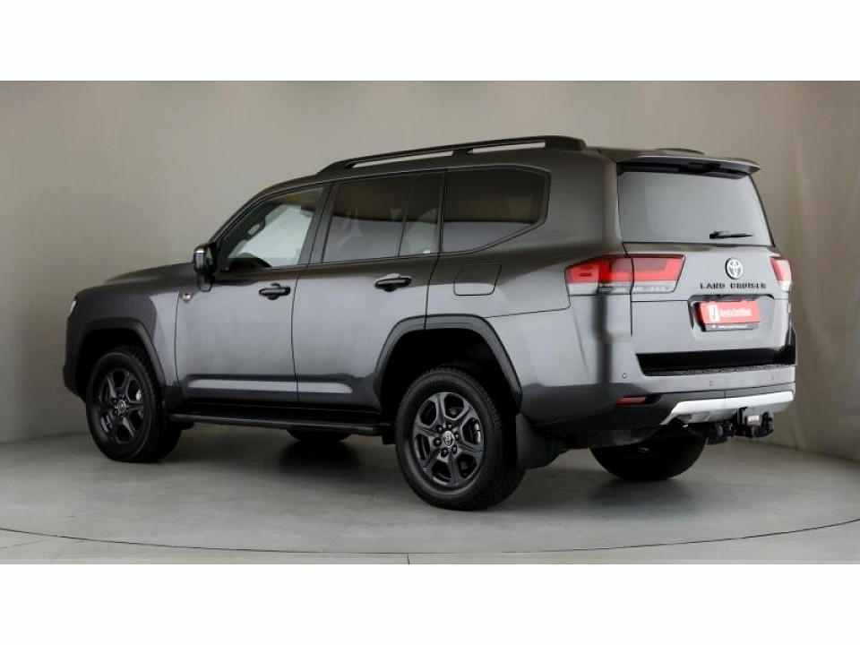 TOYOTA LANDCRUISER 300 V6 3.3D GR-S, image 2