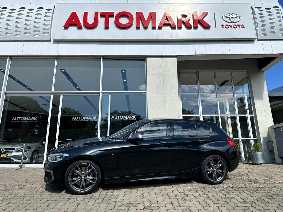 BMW M140i 5-door sports-auto, image 1