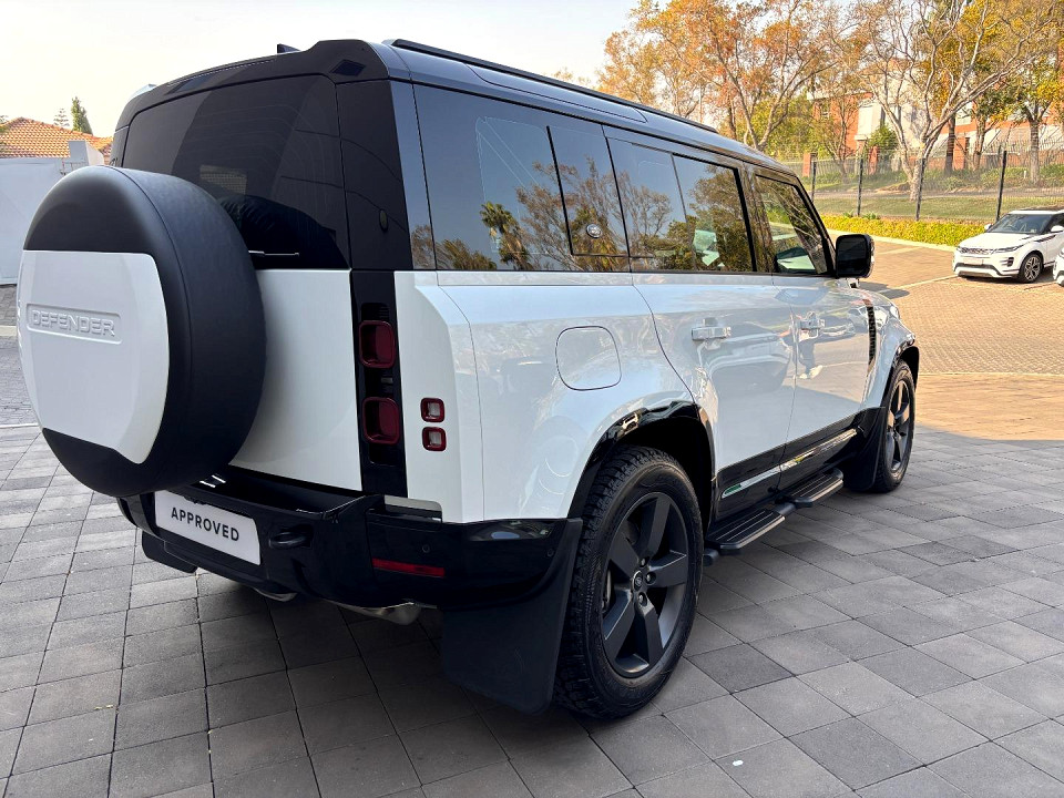 LAND ROVER DEFENDER 110 D300 HSE X-DYNAMIC, image 2