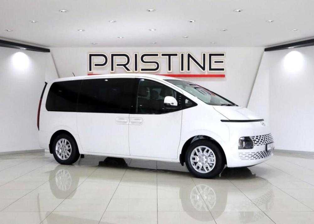 Hyundai Staria R2.2 9str Executive Bus Auto, image 1