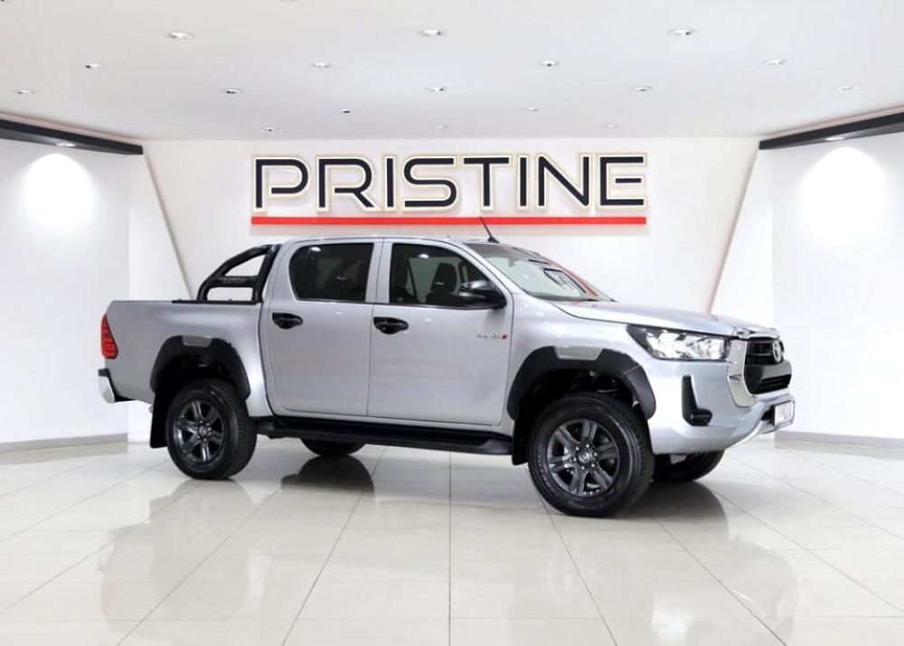 Toyota Hilux Double Cab 2.4GD6 RB Raider MT, image 1