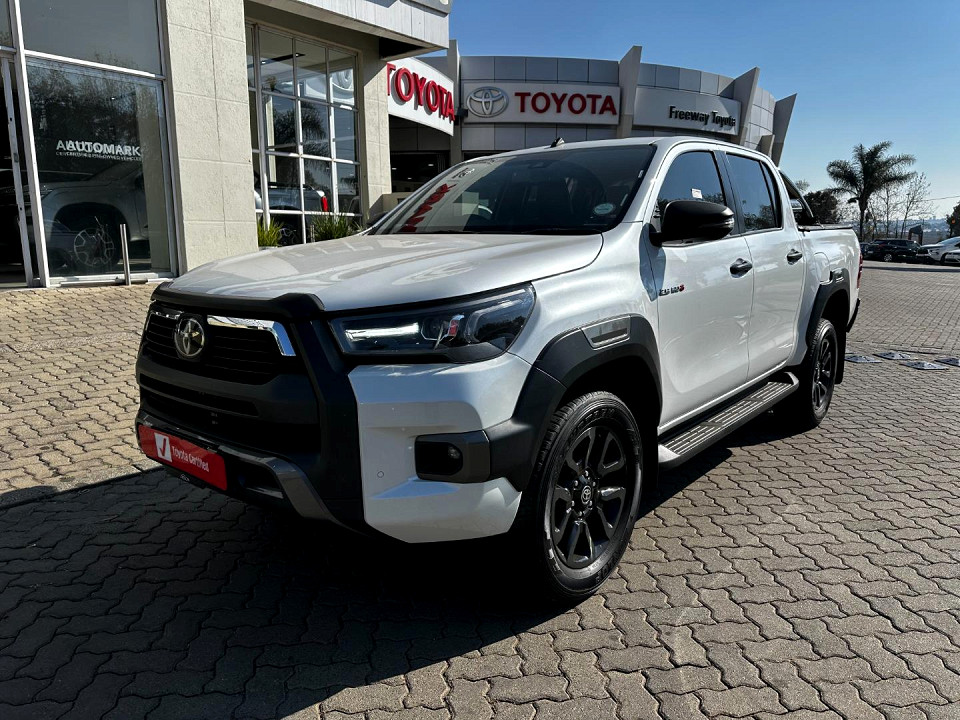 TOYOTA HILUX 2.8 GD-6 RB LEGEND A/T P/U D/C, image 2