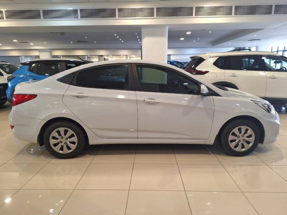 HYUNDAI ACCENT 1.6 GL/MOTION, image 2