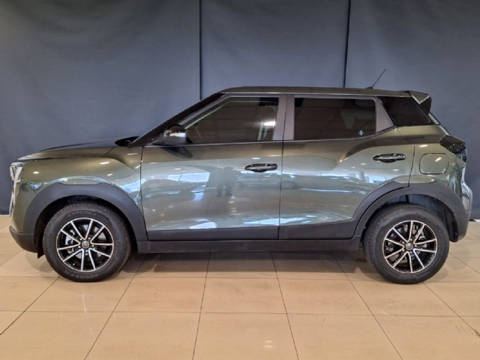 MAHINDRA XUV3XO 1.2T MX3 A/T, image 2