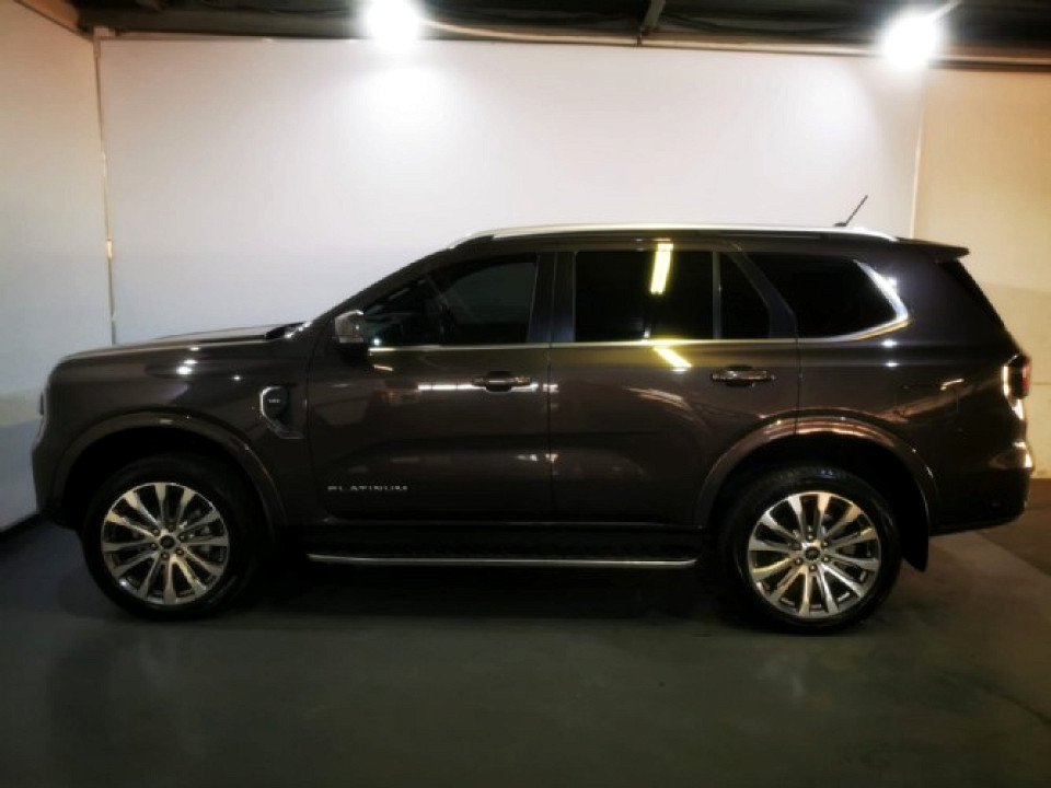 FORD EVEREST 3.0D V6 PLATINUM AWD A/T, image 2