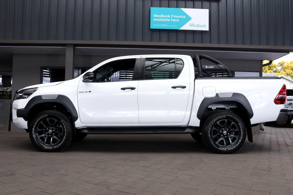 TOYOTA HILUX 2.8 GD-6 RB LEGEND A/T P/U D/C, image 2