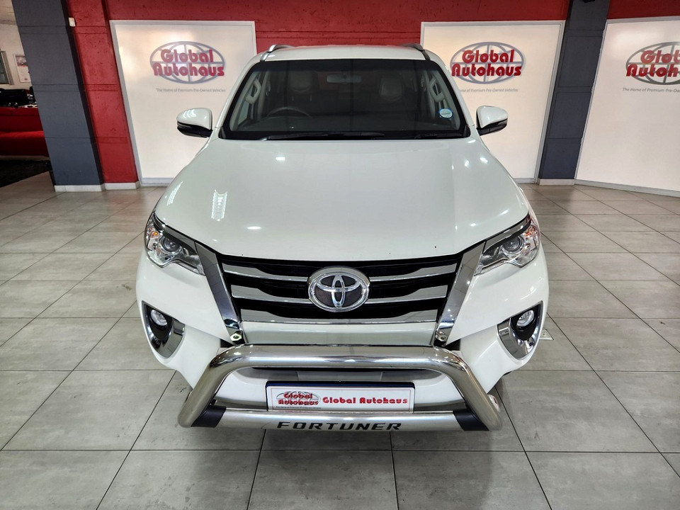 TOYOTA FORTUNER 2.4GD-6 R/B A/T, image 2