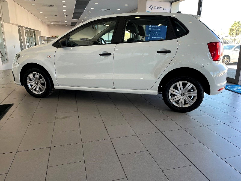VOLKSWAGEN POLO VIVO 1.4 (5DR), image 2