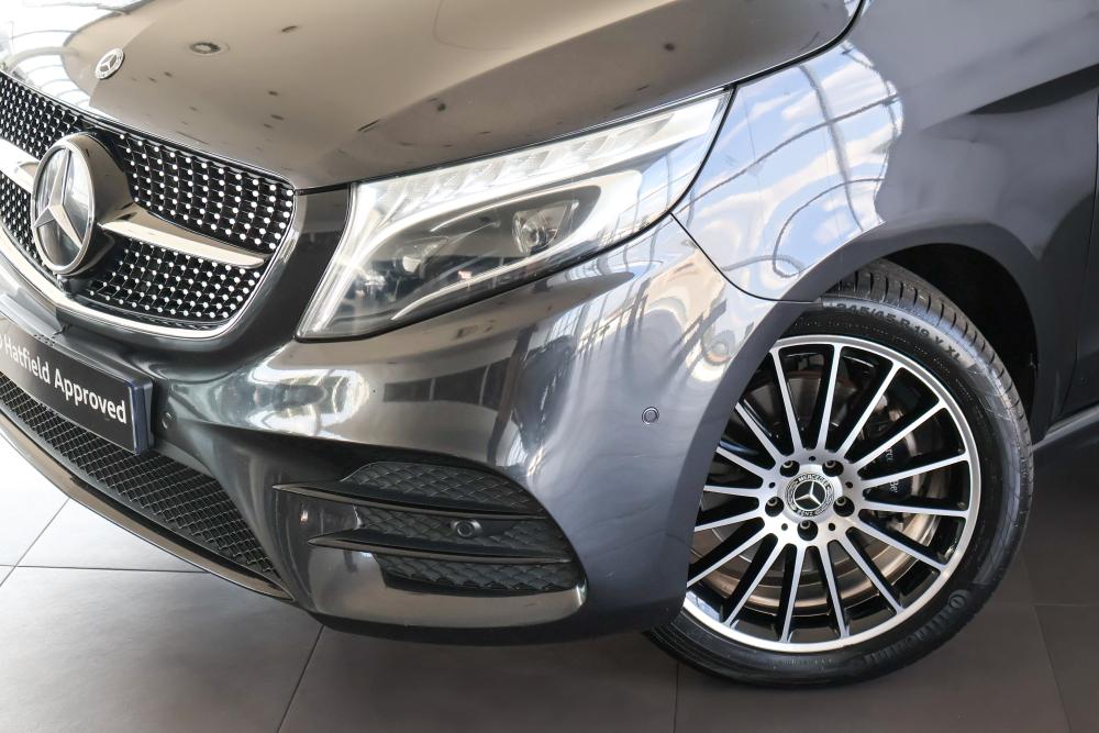 Mercedes-Benz V300d Avantgarde AMG Line, image 2