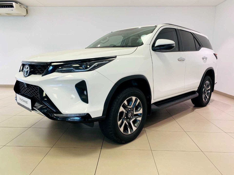 TOYOTA  FORTUNER 2.4GD-6 R/B A/T, image 1