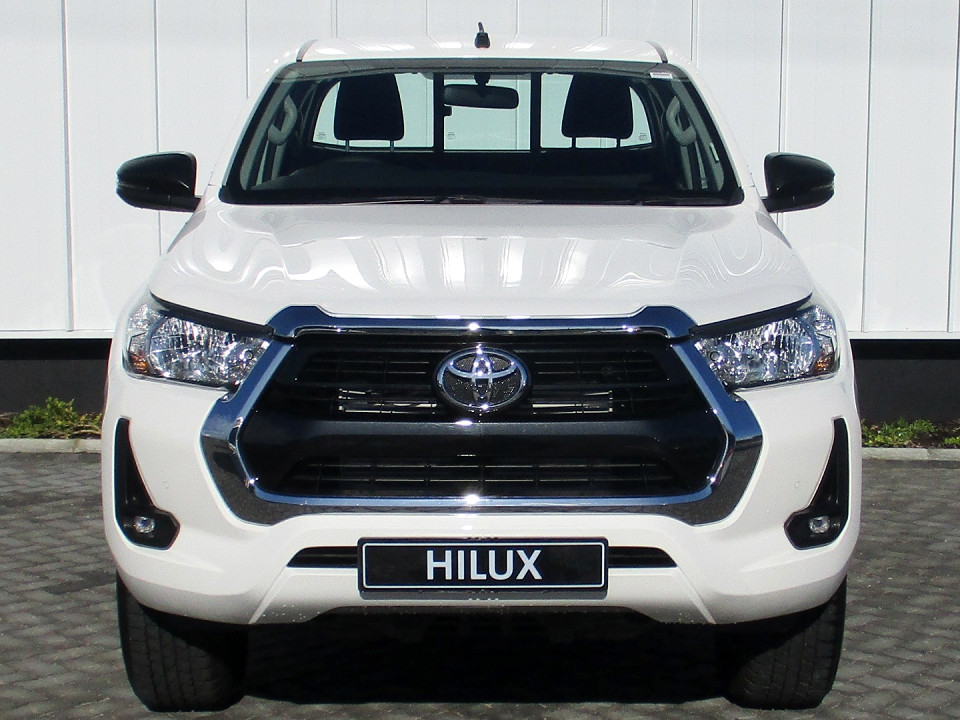 Toyota Hilux Xtra Cab 2.4 GD-6 RB Raider 6MT, image 2