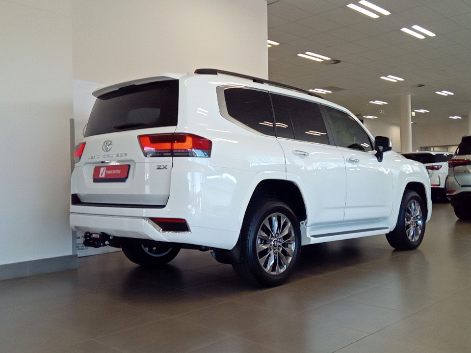 TOYOTA LANDCRUISER 300 V6 3.3D ZX, image 2