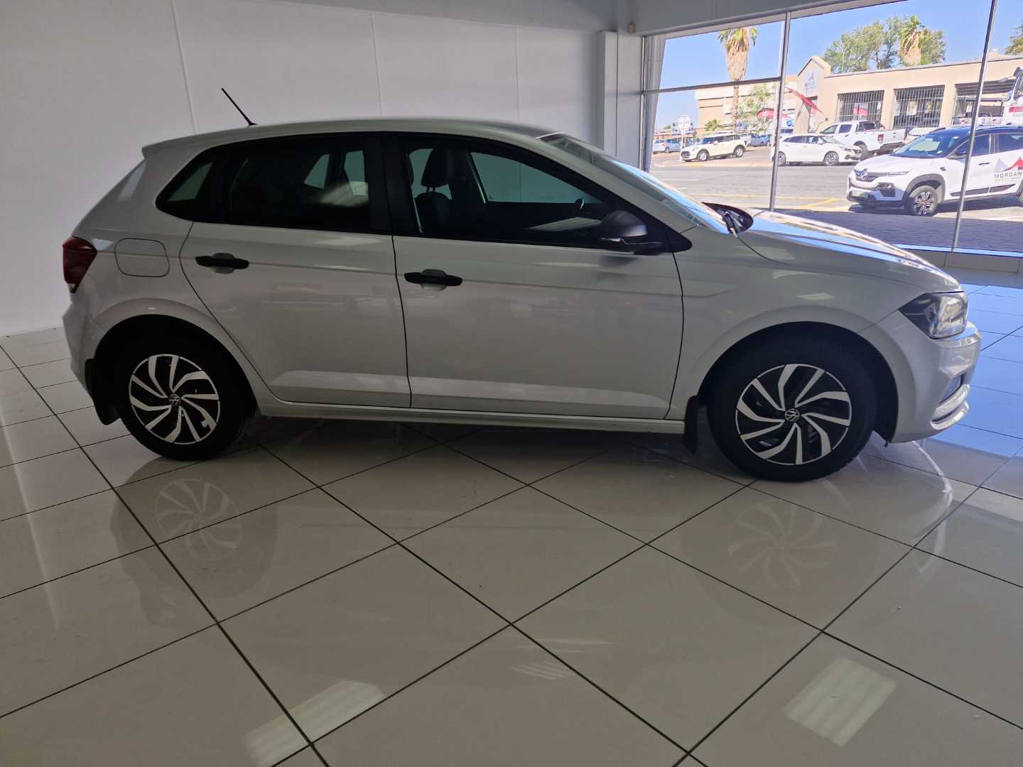 VOLKSWAGEN POLO 1.0 TSI TRENDLINE, image 2