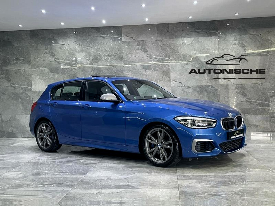 BMW M140i 5-door sports-auto, image 1