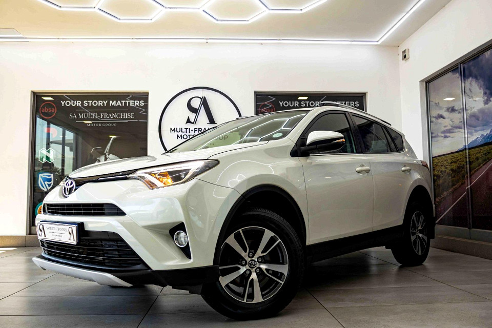 TOYOTA RAV4 2.0 GX, image 1