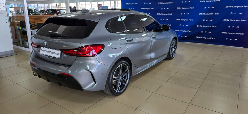 BMW 118i M Sport, image 2