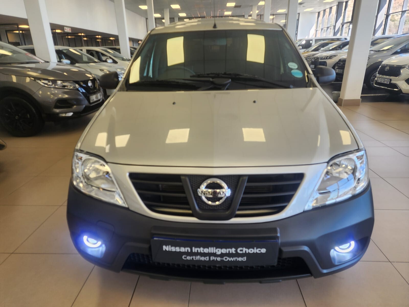NISSAN NP200 1.6  A/C SAFETY PACK P/U S/C, image 2