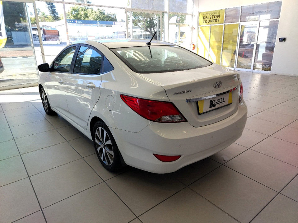 HYUNDAI ACCENT 1.6 GLS/FLUID A/T, image 2